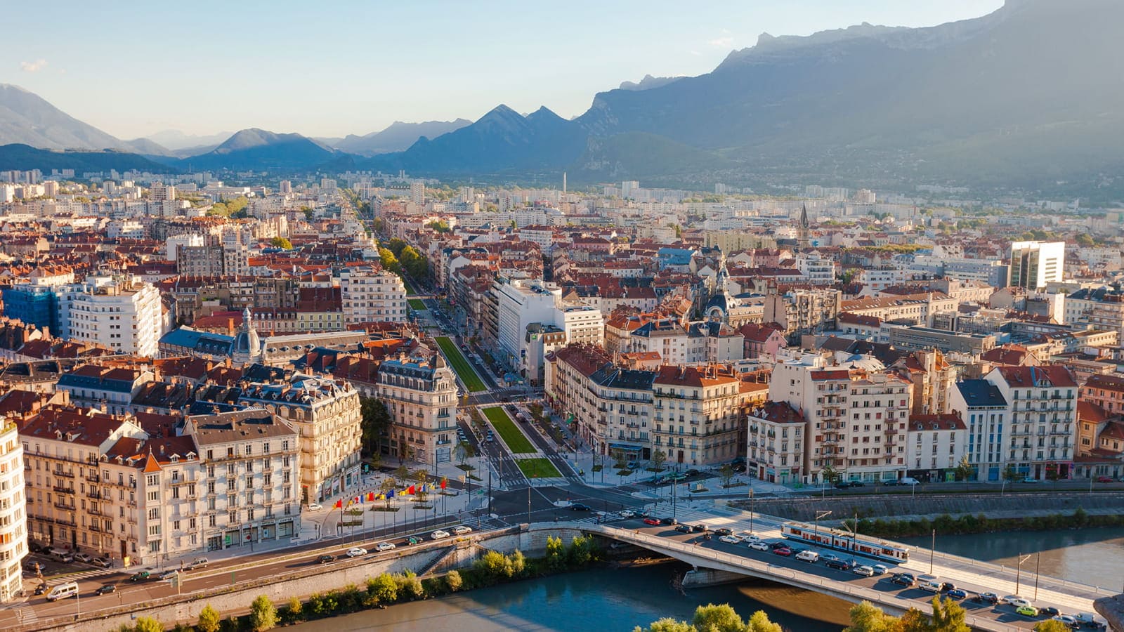 Vue panoramique sur Grenoble